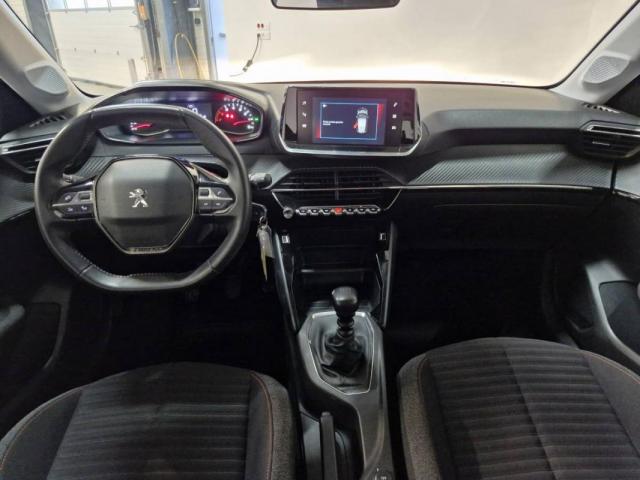 Peugeot 208 image 8