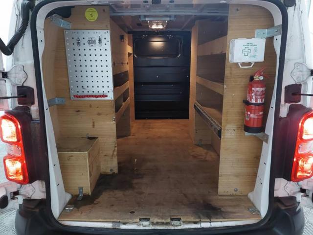 Citroen Jumpy image 8