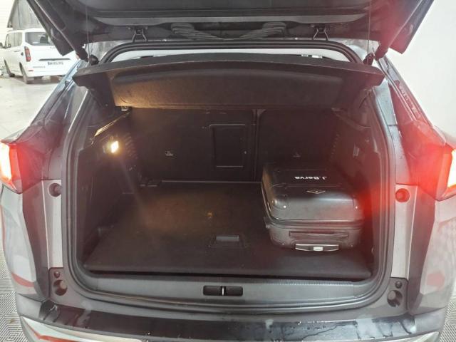 Peugeot 3008 image 3