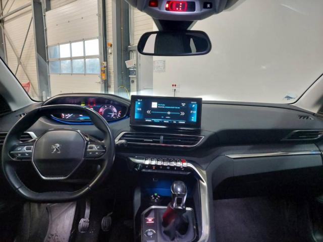 Peugeot 3008 image 2