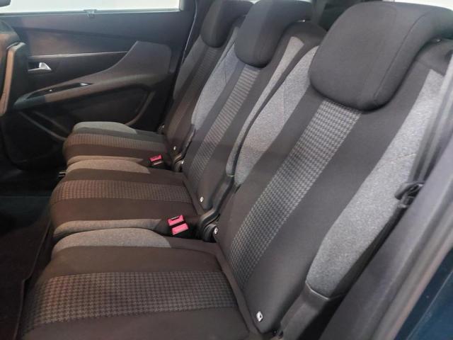 Peugeot 5008 image 7