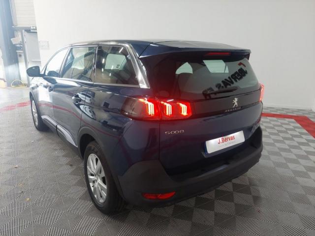 Peugeot 5008 image 2