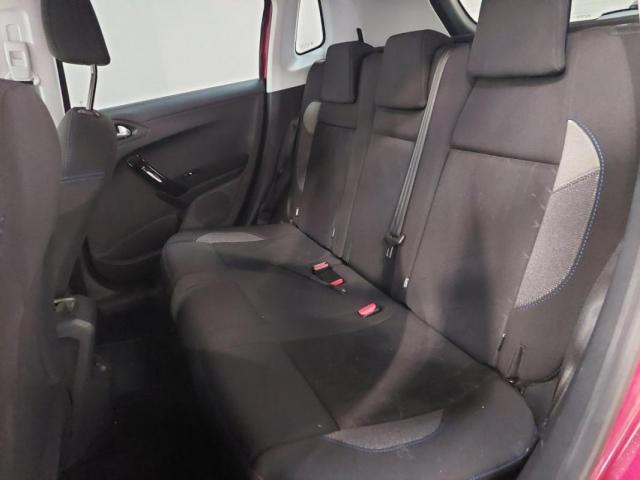 Peugeot 2008 image 9