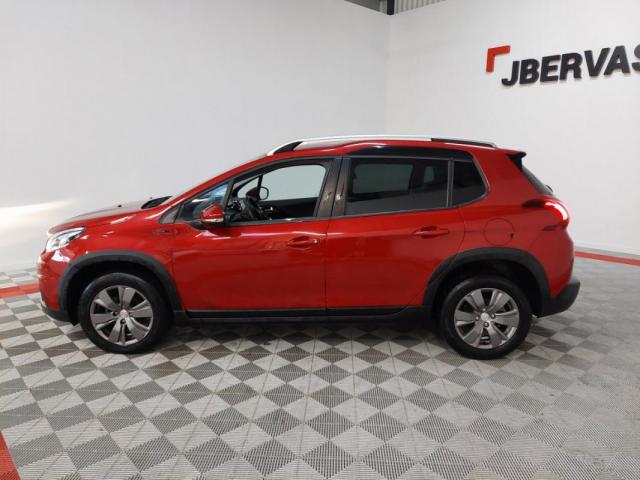 Peugeot 2008 image 2