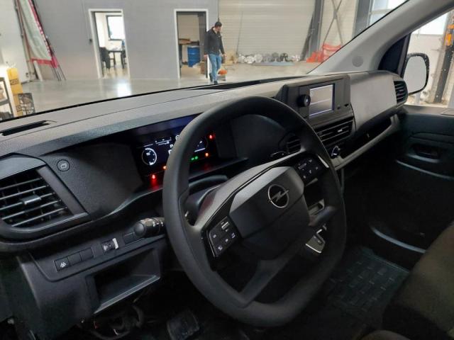 Opel Vivaro image 8