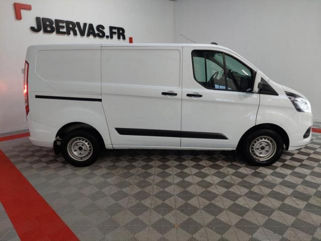 Ford Transit image 6