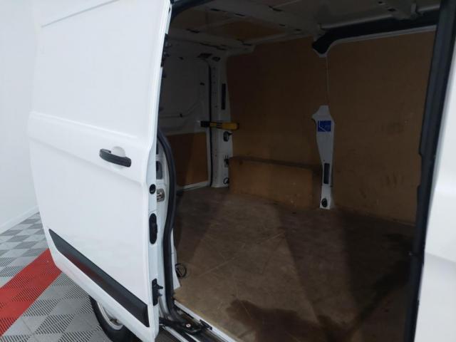 Ford Transit image 3