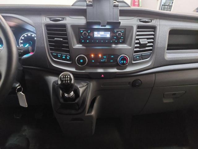 Ford Transit image 8