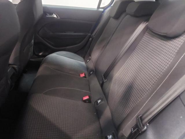 Peugeot 308 image 2