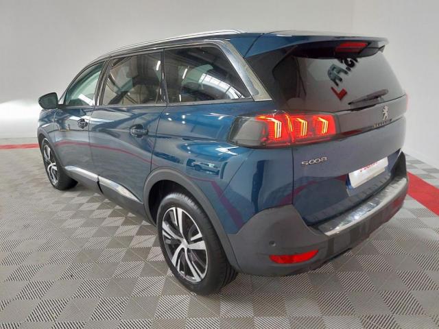 Peugeot 5008 image 2