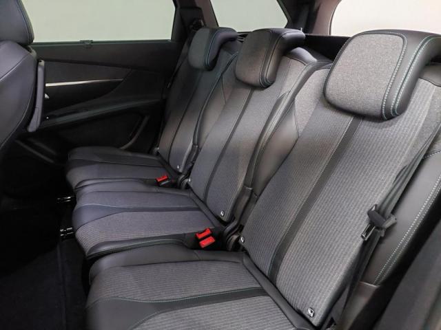 Peugeot 5008 image 3