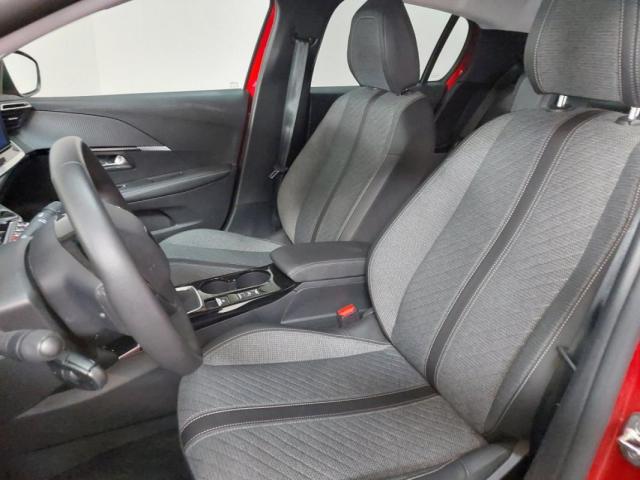 Peugeot 208 image 6
