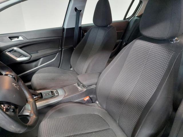 Peugeot 308 image 9