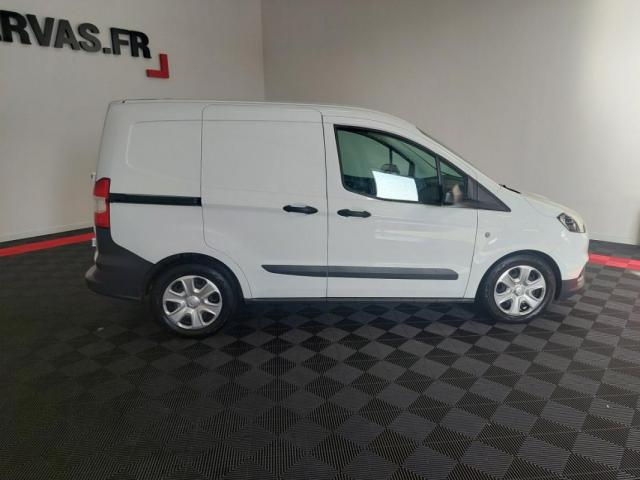 Ford Transit Courier image 1