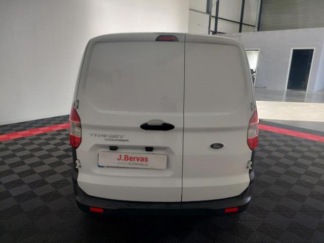 Ford Transit Courier image 3