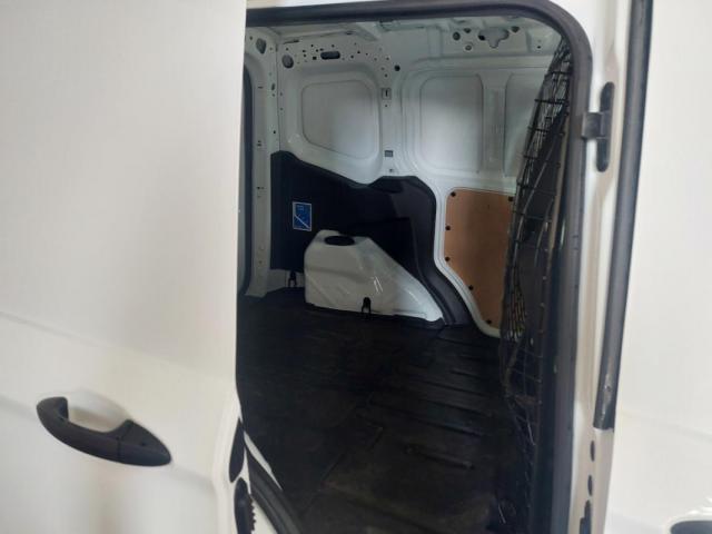 Ford Transit Courier image 9