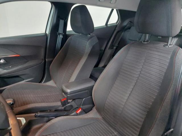 Peugeot 2008 image 7