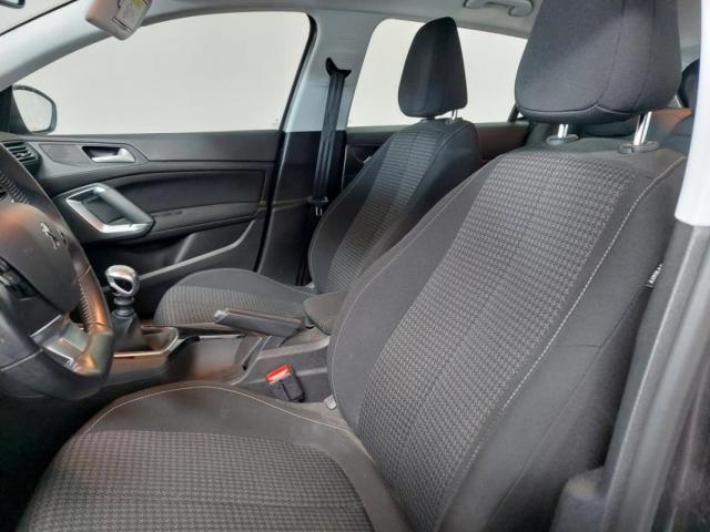 Peugeot 308 image 6
