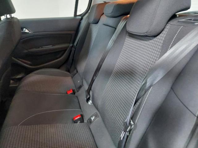 Peugeot 308 image 1