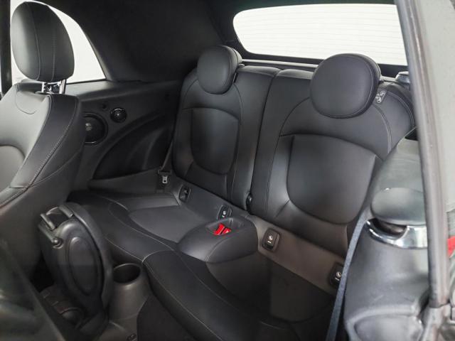 Mini Cabrio image 4