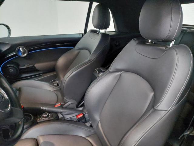 Mini Cabrio image 6