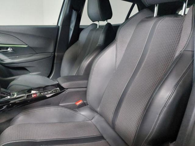 Peugeot 2008 image 1