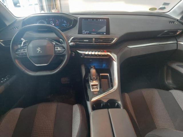 Peugeot 3008 image 2