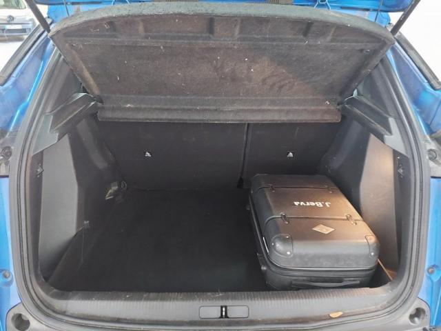 Peugeot 2008 image 8
