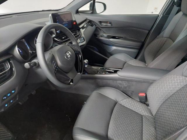 Toyota C-Hr image 2