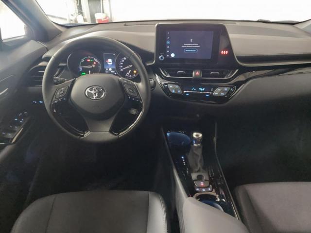 Toyota C-Hr image 6