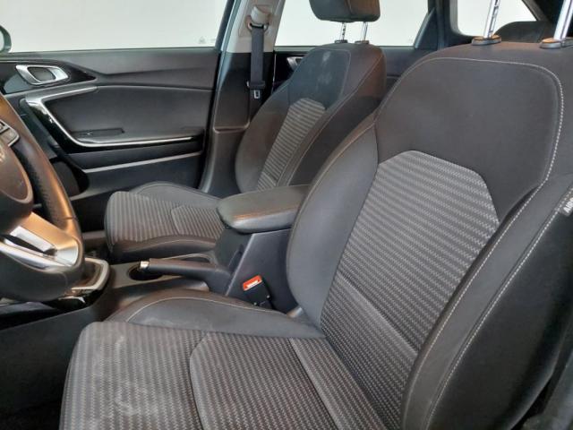 Kia Cee'D_sw image 4