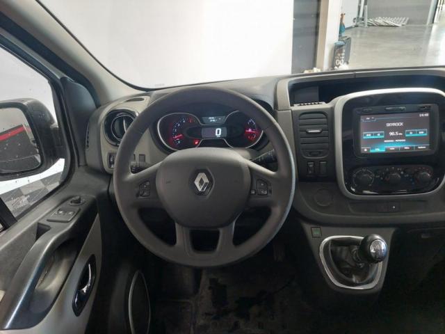 Renault Trafic image 2