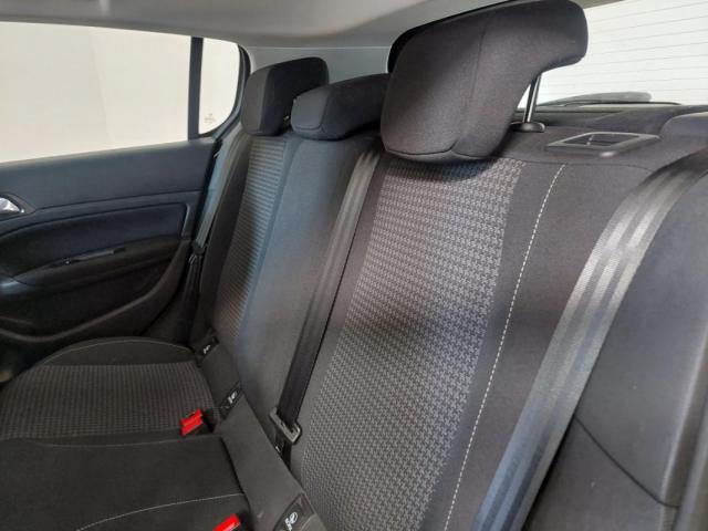 Peugeot 308 image 6