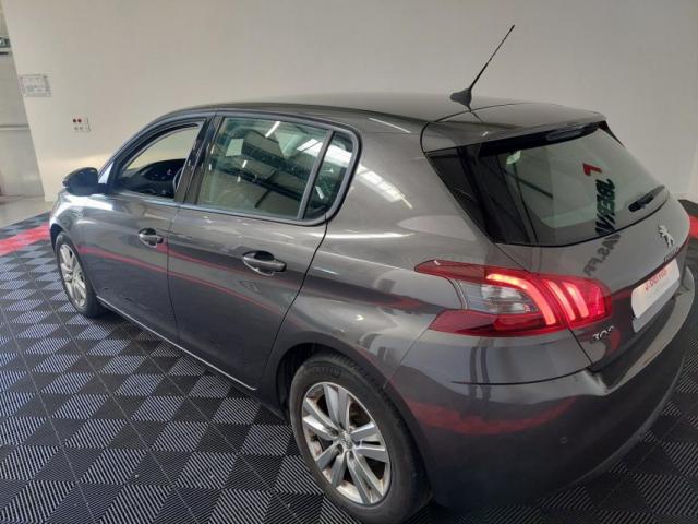 Peugeot 308 image 2