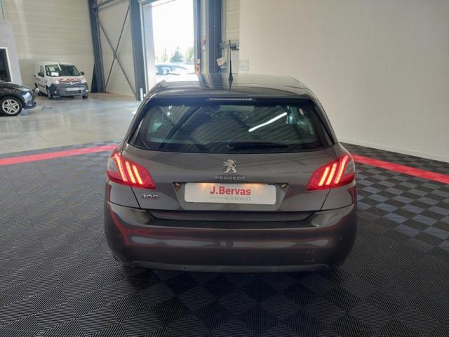 Peugeot 308 image 9