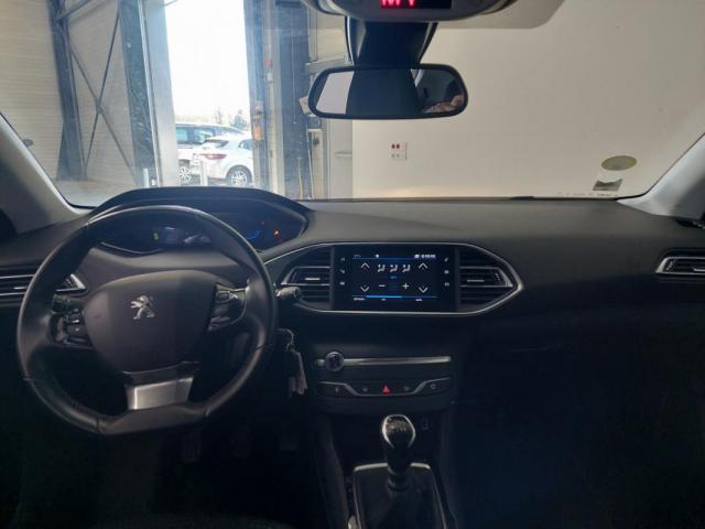 Peugeot 308 image 7