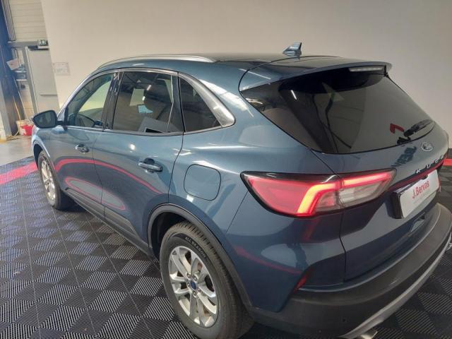 Ford Kuga image 6