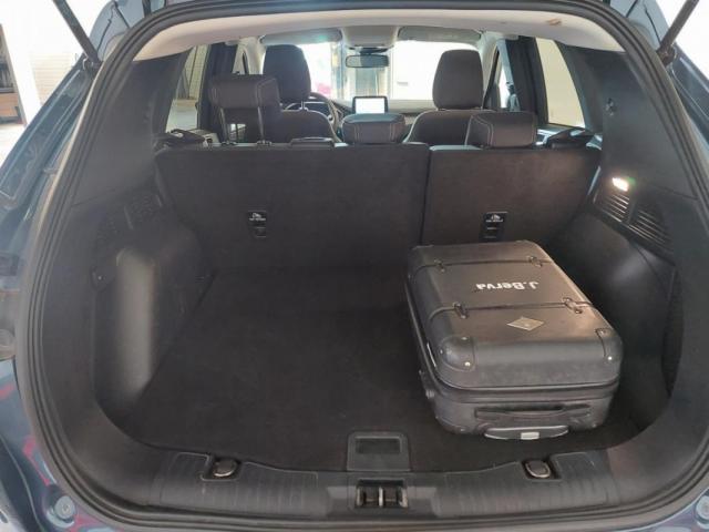 Ford Kuga image 3