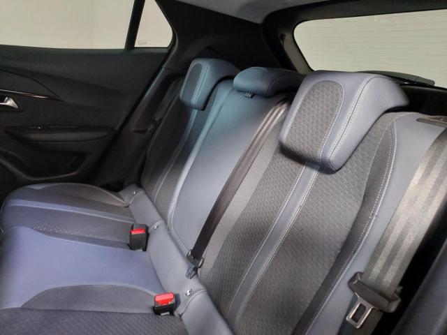 Peugeot 2008 image 1