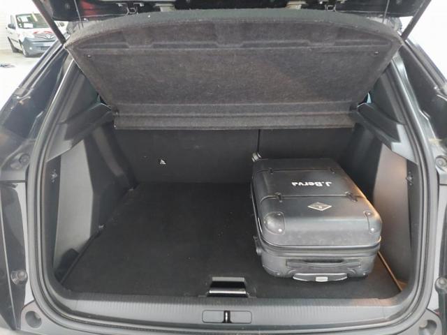 Peugeot 2008 image 8