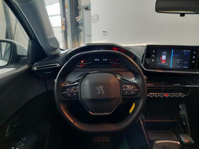 Peugeot 208 image 6