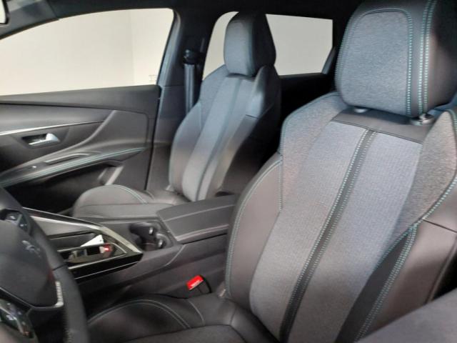 Peugeot 5008 image 1