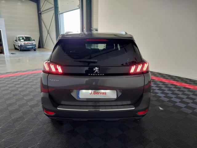 Peugeot 5008 image 2