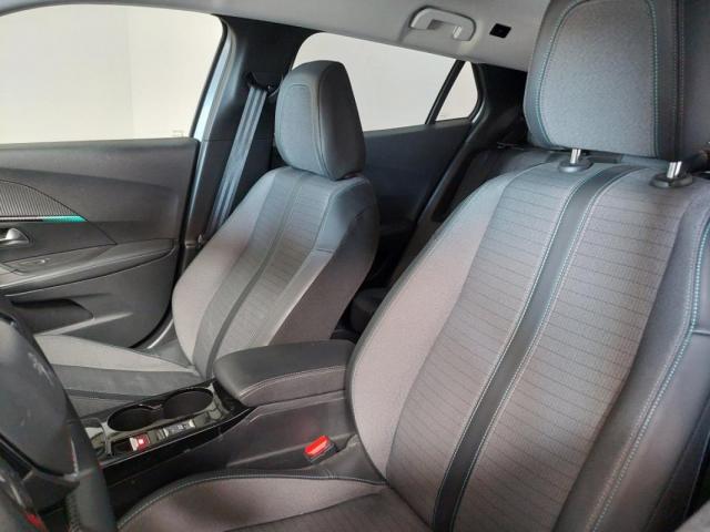Peugeot 2008 image 2
