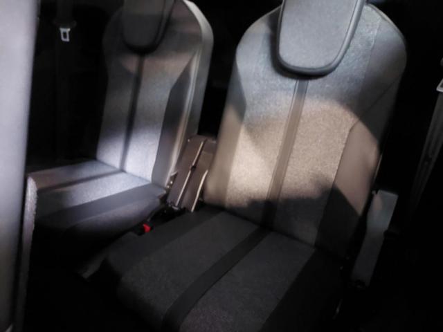 Peugeot 5008 image 7