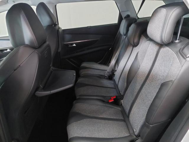 Peugeot 5008 image 6