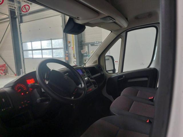 Peugeot Boxer image 8