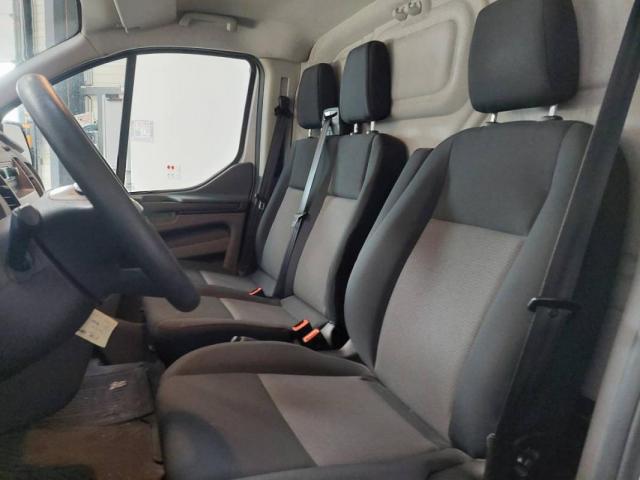 Ford Transit Custom image 7