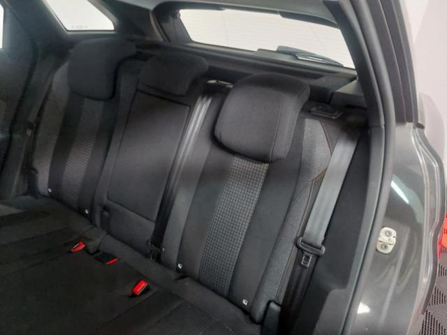 Peugeot 3008 image 1