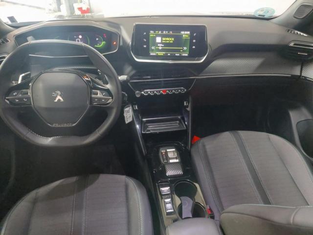 Peugeot 2008 image 2